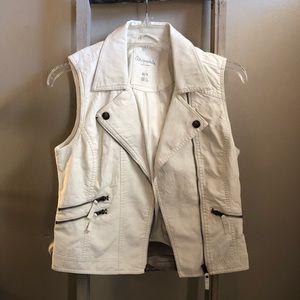 Moto vest.